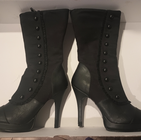 Victorian soft faux leather boots - Picture 2 of 6